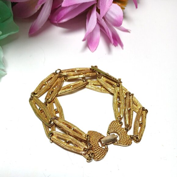 Vintage Gold Multi-strand Oriental Bracelet, Classy Chain Bracelet for Women - Picture 7 of 11